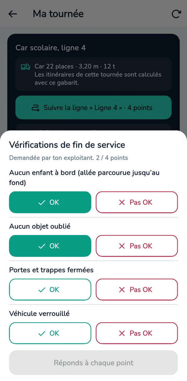 Liste de fin de service sur le téléphone : chaque point se coche OK ou Pas OK.
